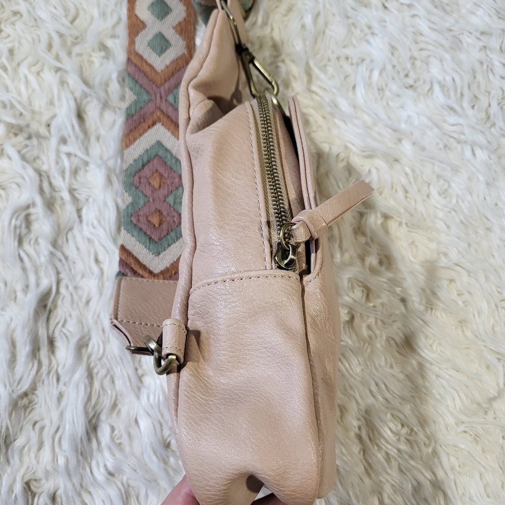 Anthropologie Urban Originals Liberty Cross-Body Bag in Blush Pink - Picture 6 of 15